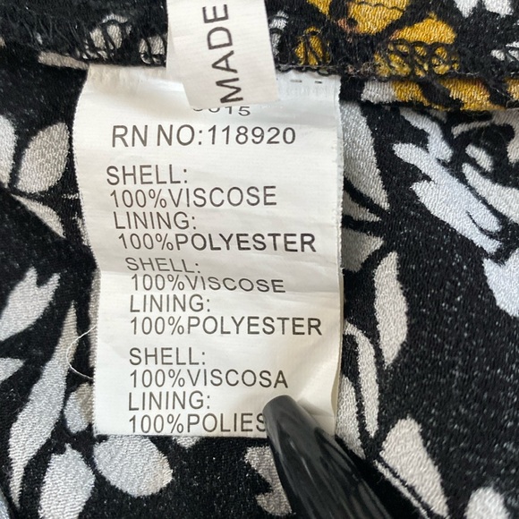 FRNCH Small/Medium Black Gold Floral Crepe Blouse Back Zipper Fairycore Cottage - Picture 10 of 16